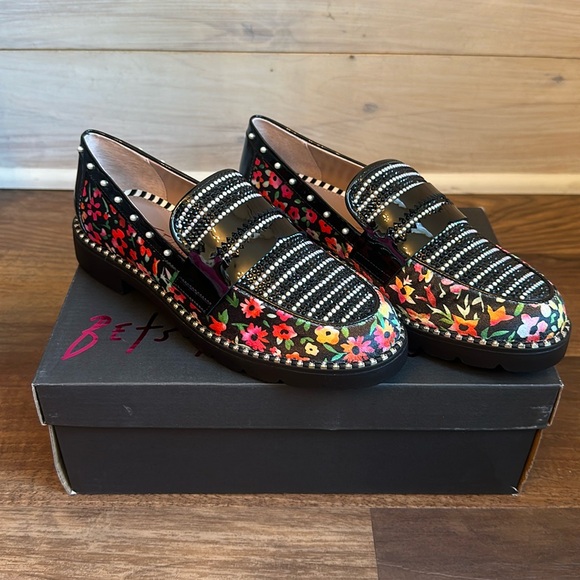 Betsey Johnson Shoes - Betsey Johnson Darian Ditsy Floral Loafers